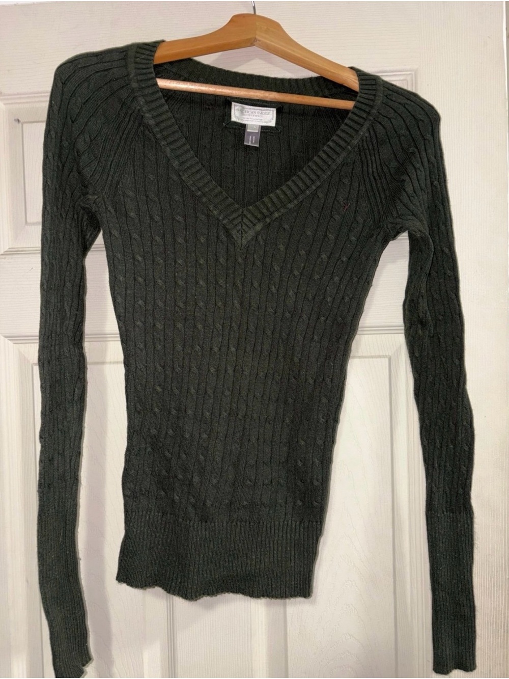 American Eagle Y2K Women’s Cable-Knit V-Neck Sweater - Dark Green